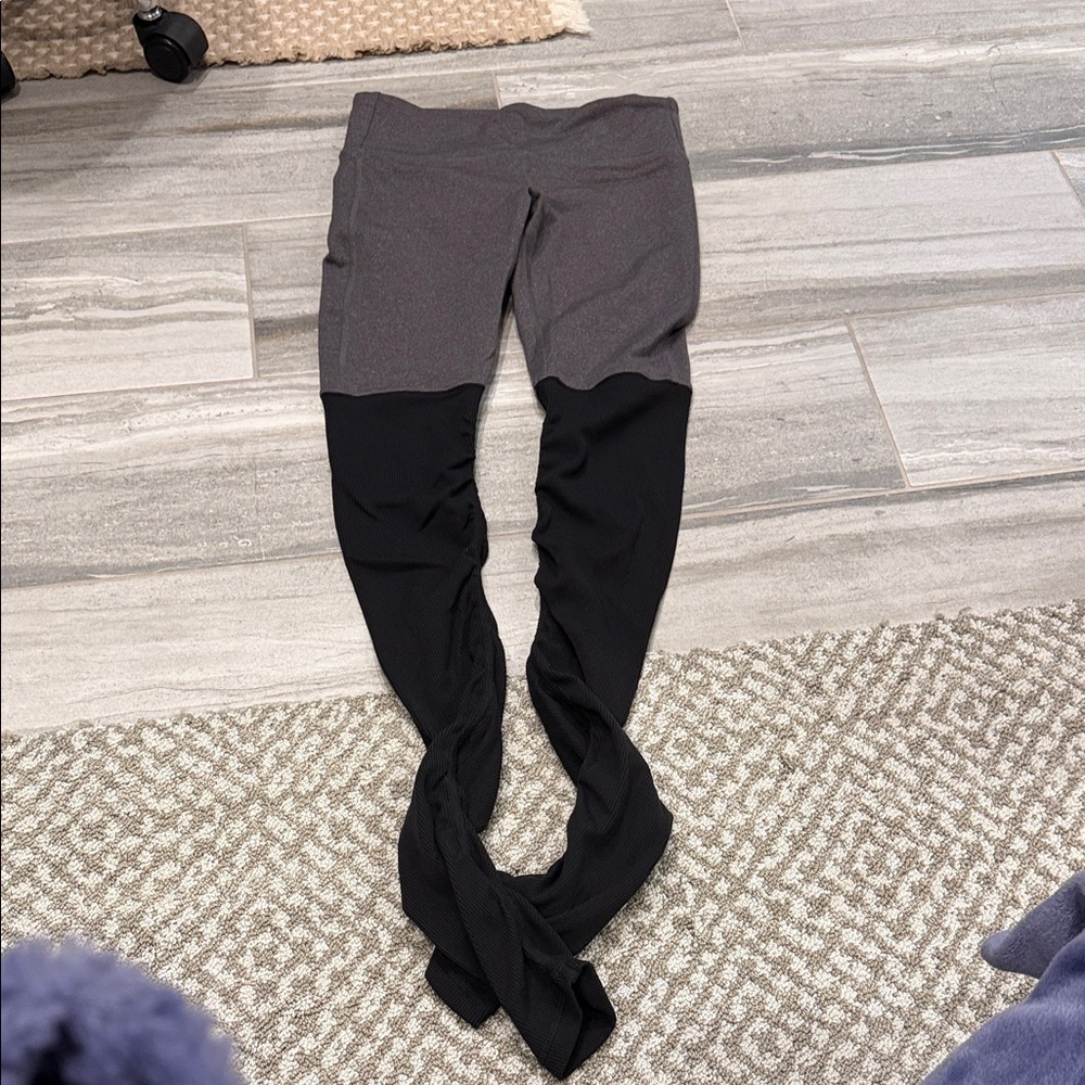 ALO Yoga Charcoal and Black Goddess Leggings